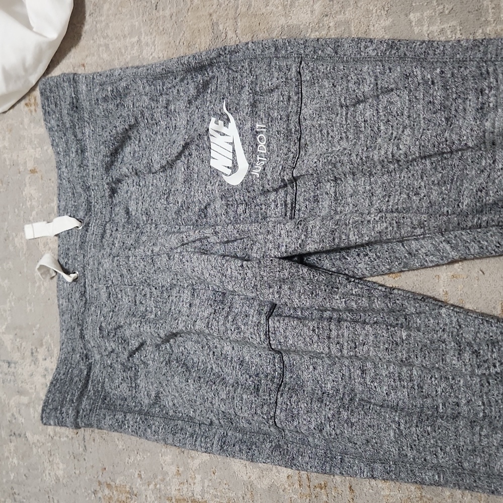 nike joggers